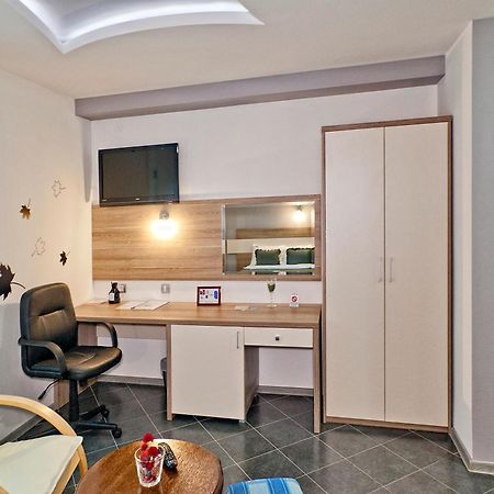 Garni Hotel Lama Kragujevac Ngoại thất bức ảnh