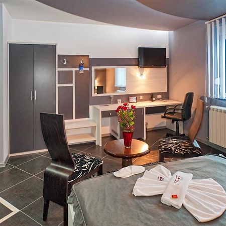 Garni Hotel Lama Kragujevac Ngoại thất bức ảnh