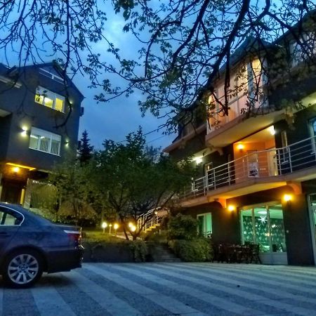 Garni Hotel Lama Kragujevac Ngoại thất bức ảnh