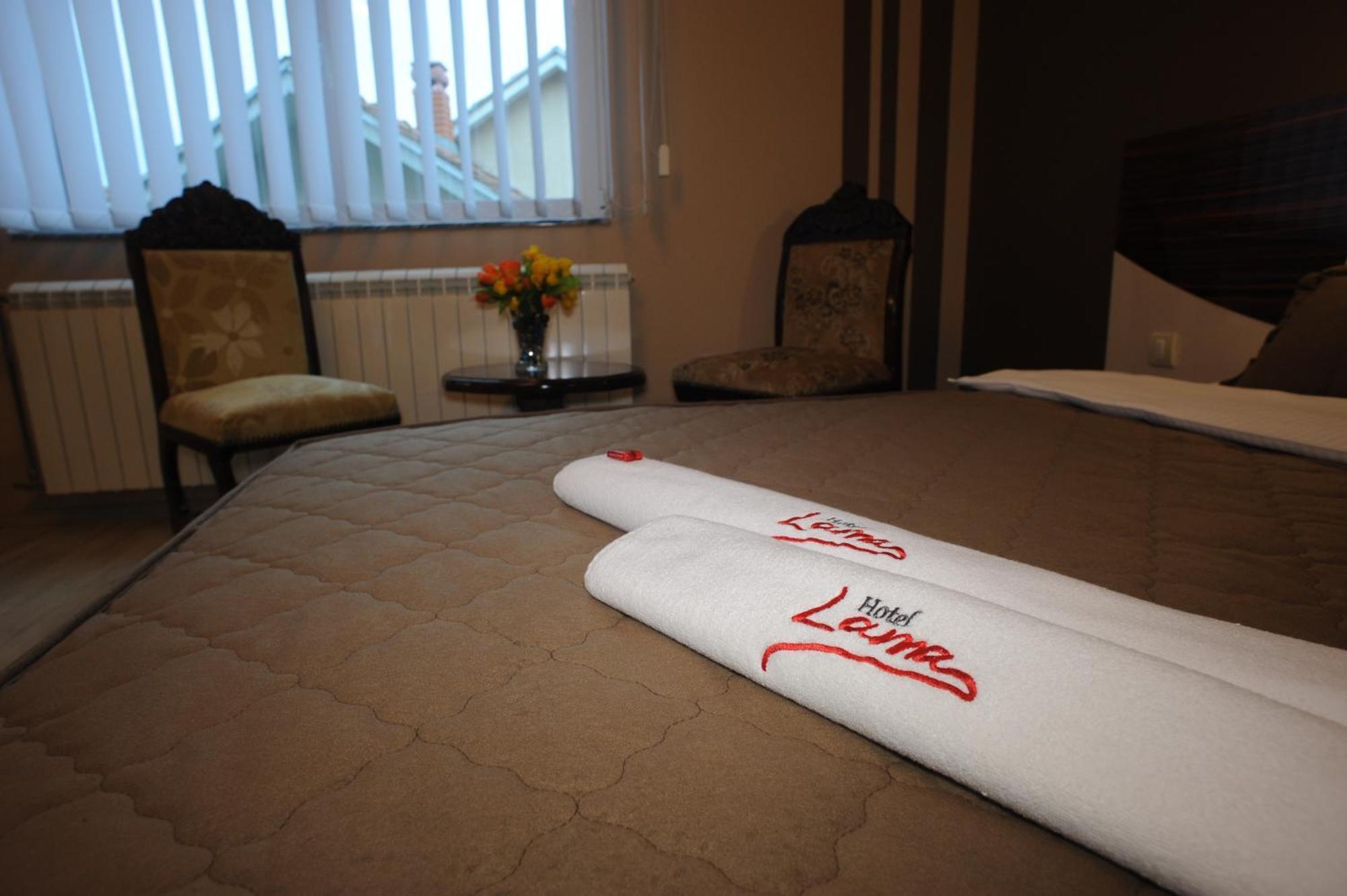 Garni Hotel Lama Kragujevac Ngoại thất bức ảnh