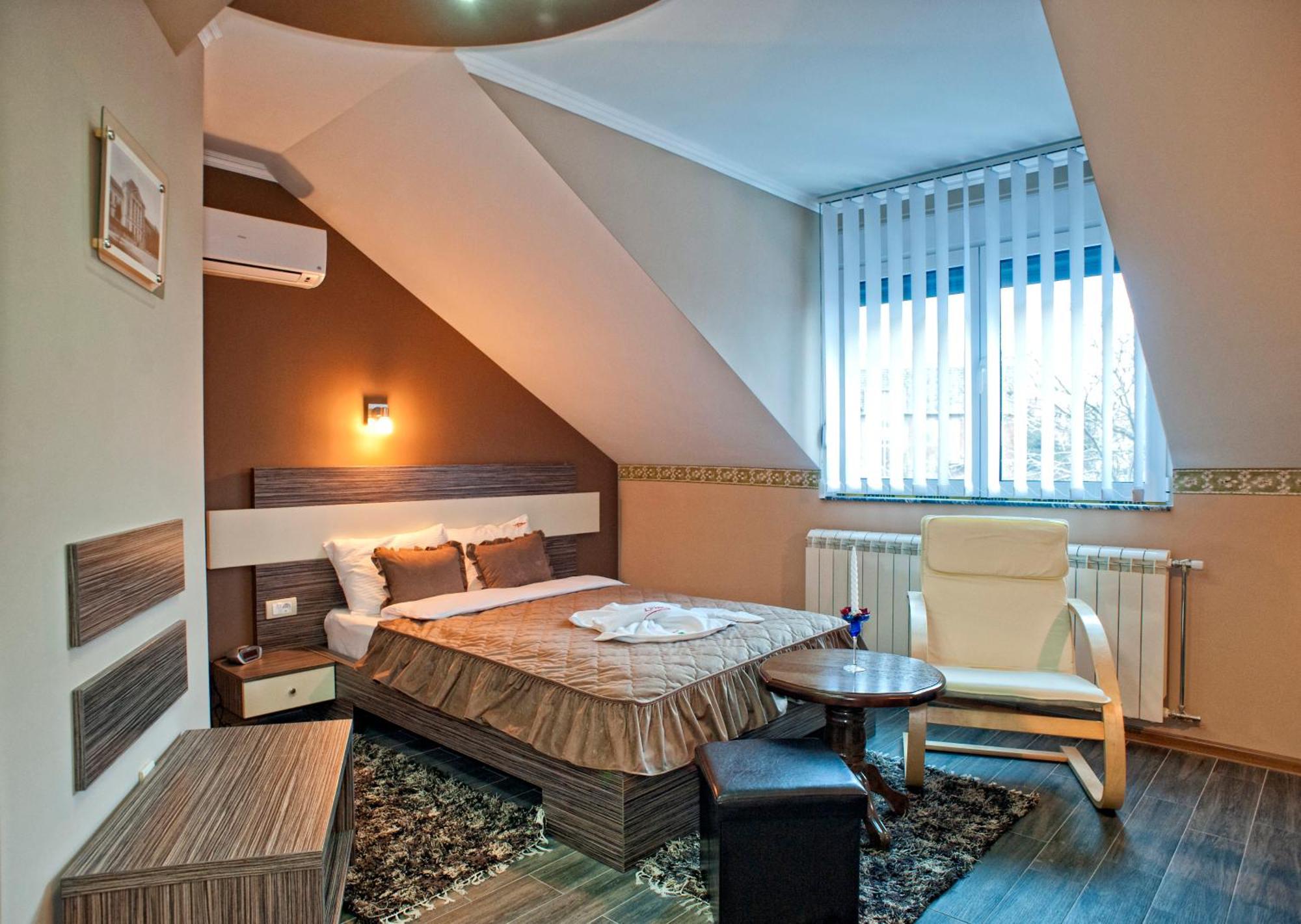 Garni Hotel Lama Kragujevac Ngoại thất bức ảnh
