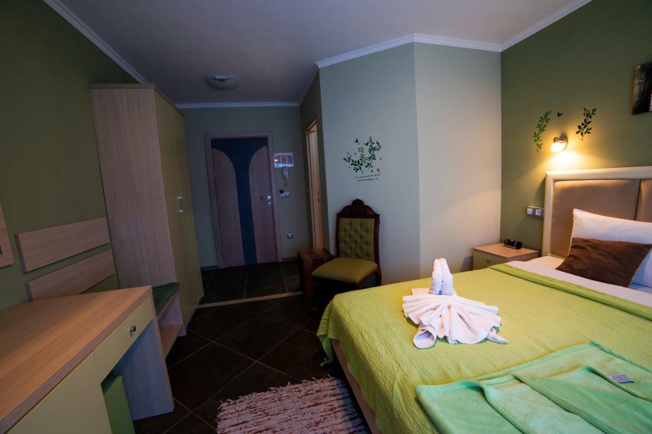 Garni Hotel Lama Kragujevac Ngoại thất bức ảnh