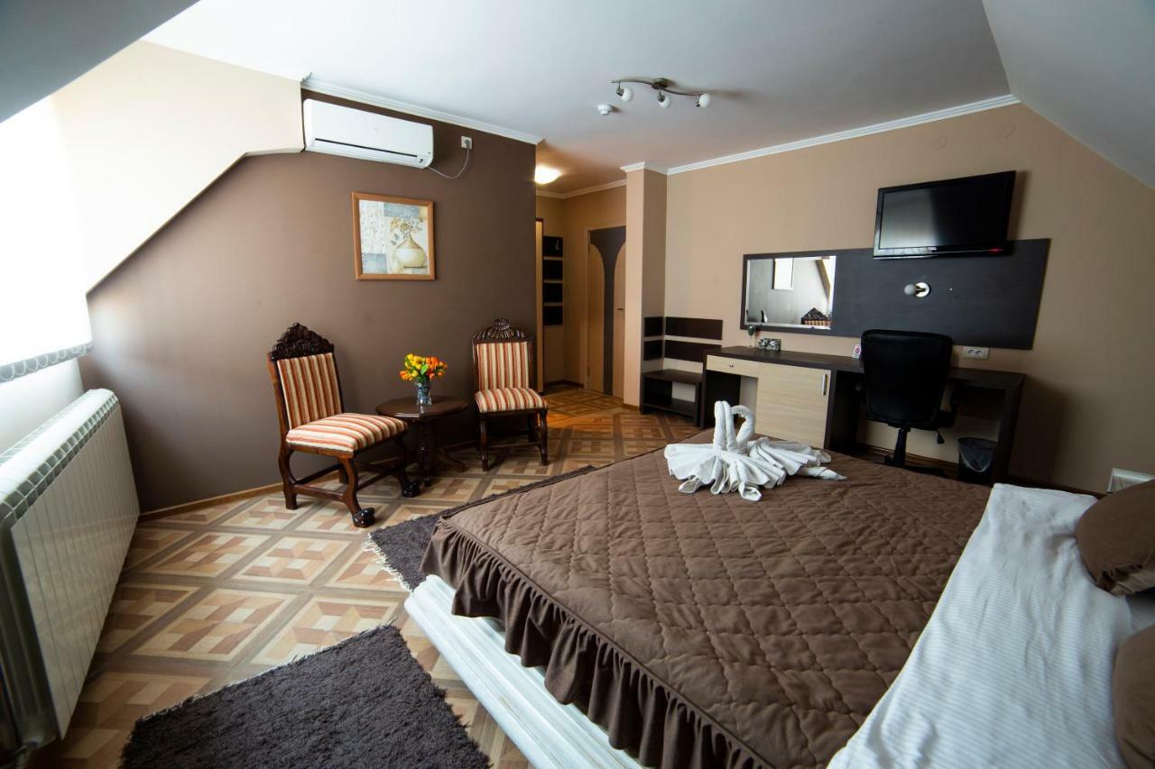 Garni Hotel Lama Kragujevac Ngoại thất bức ảnh