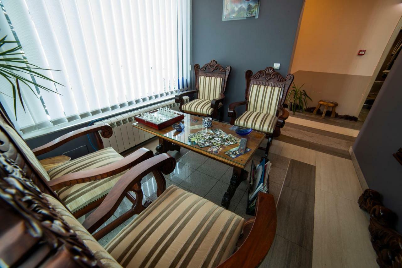 Garni Hotel Lama Kragujevac Ngoại thất bức ảnh