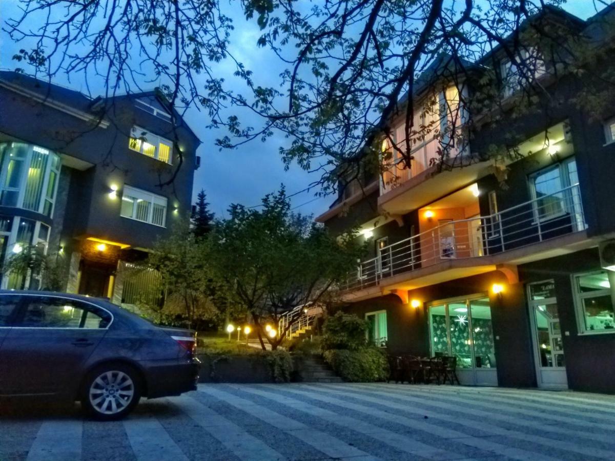 Garni Hotel Lama Kragujevac Ngoại thất bức ảnh