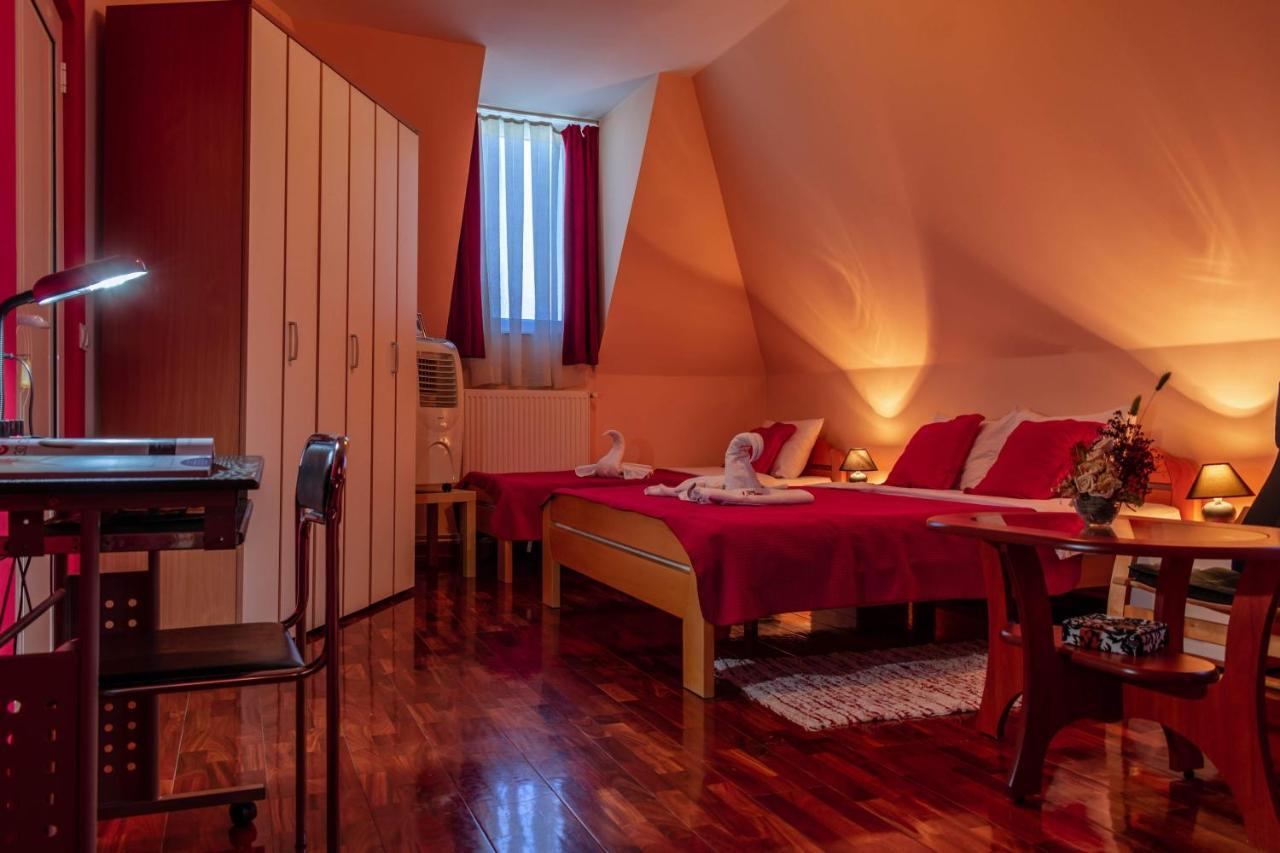 Garni Hotel Lama Kragujevac Ngoại thất bức ảnh